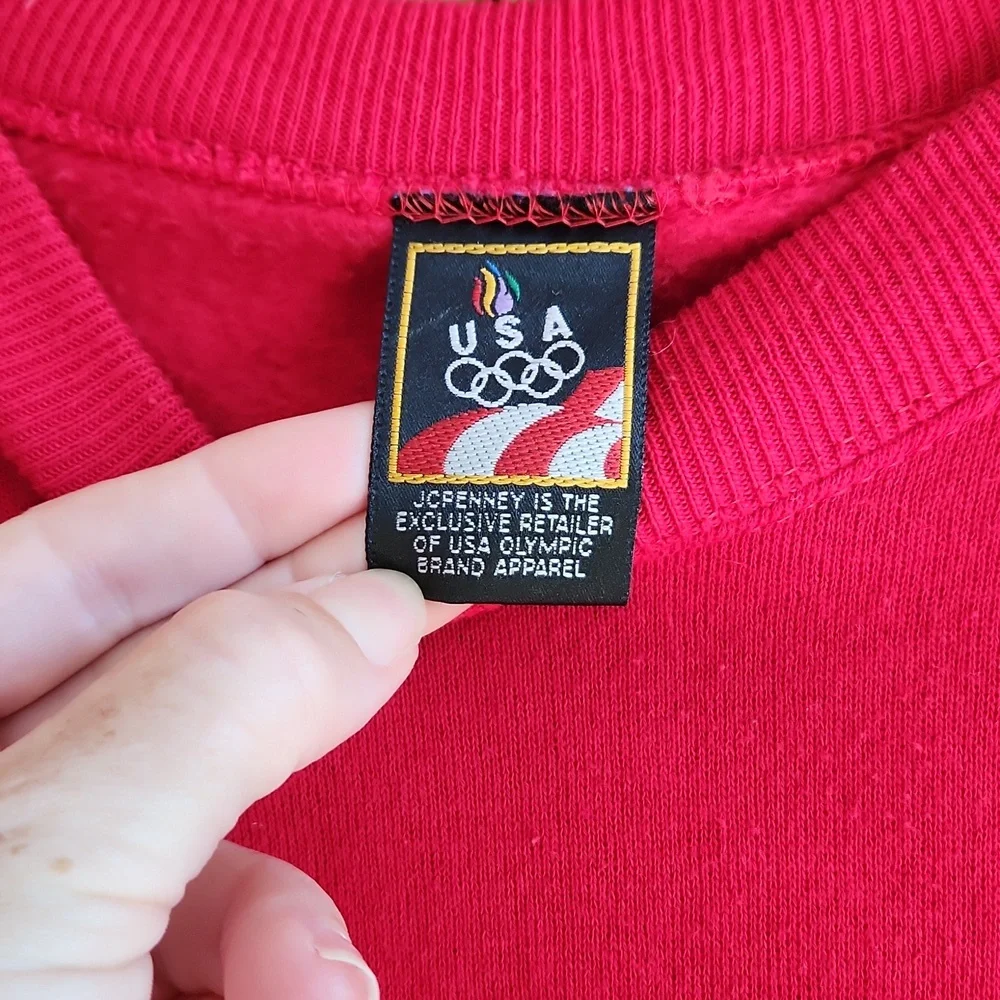 Olympic Red embroidered USA sweatshirt - Picture 3 of 5